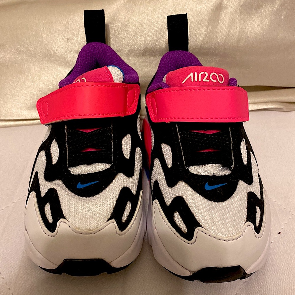 New, never used: Nike Air Max 200, 4C